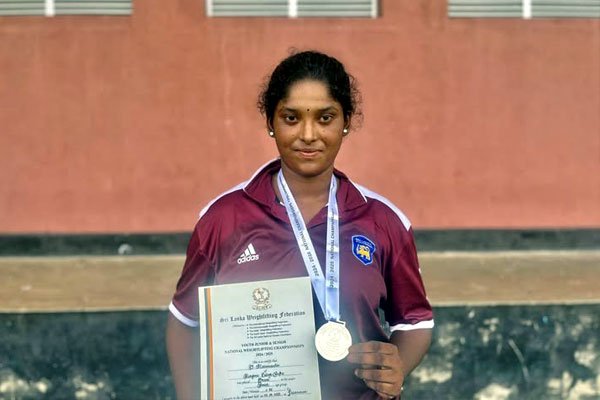 தேசியமட்ட பளுத்தூக்கல் போட்டி மரியகர்ஷின் வெள்ளிப்பதக்கம்