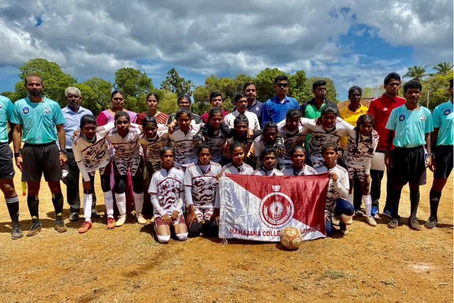 தேசியமட்ட பெண்கள் உதைபந்தாட்டம் 17 வயது அணி சாம்பியனாகியது