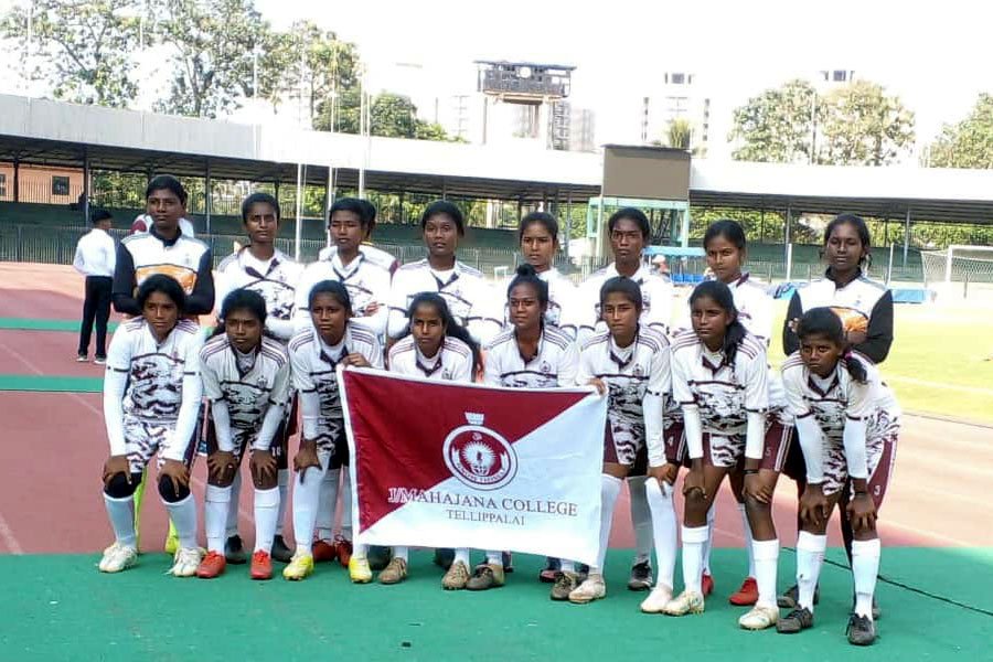 தேசியமட்ட உதைபந்தாட்ட போட்டியில் மகாஜனா கல்லூரி 18  வயதுக்குட்பட்ட பெண்கள் அணி சாம்பியன்