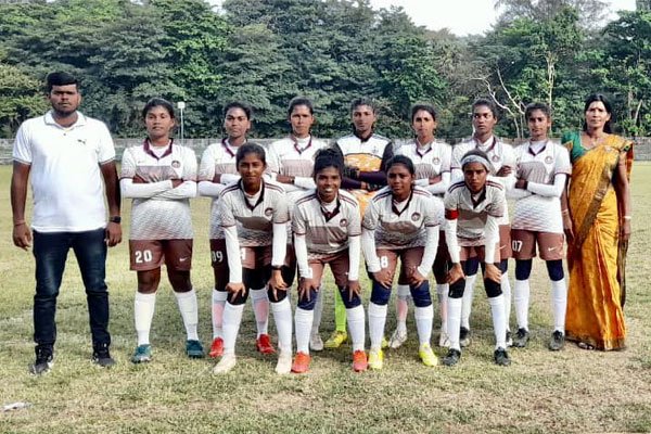 தேசிய மட்ட உதைபந்தாட்ட போட்டியில் மகாஜனா கல்லூரி 20 வயது பெண்கள் இரண்டாமிடம்.