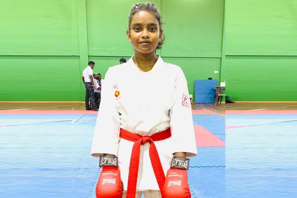 18 வயதுப் பிரிவு பெண்களுக்கான கராத்தேப் போட்டியில் எமது கல்லூரி மாணவன்  ஐங்கரன் மிசாயினி முதலிடம்