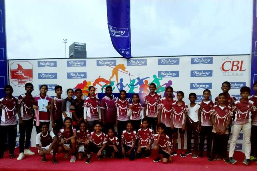 தடகள போட்டியில் மகாஜனக்கல்லூரி மாணவர்கள் சாதனைகளைப் பதிவு செய்தனர்